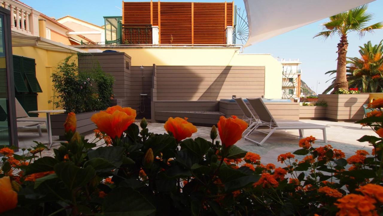 Piccolo Hotel Moneglia Exterior foto